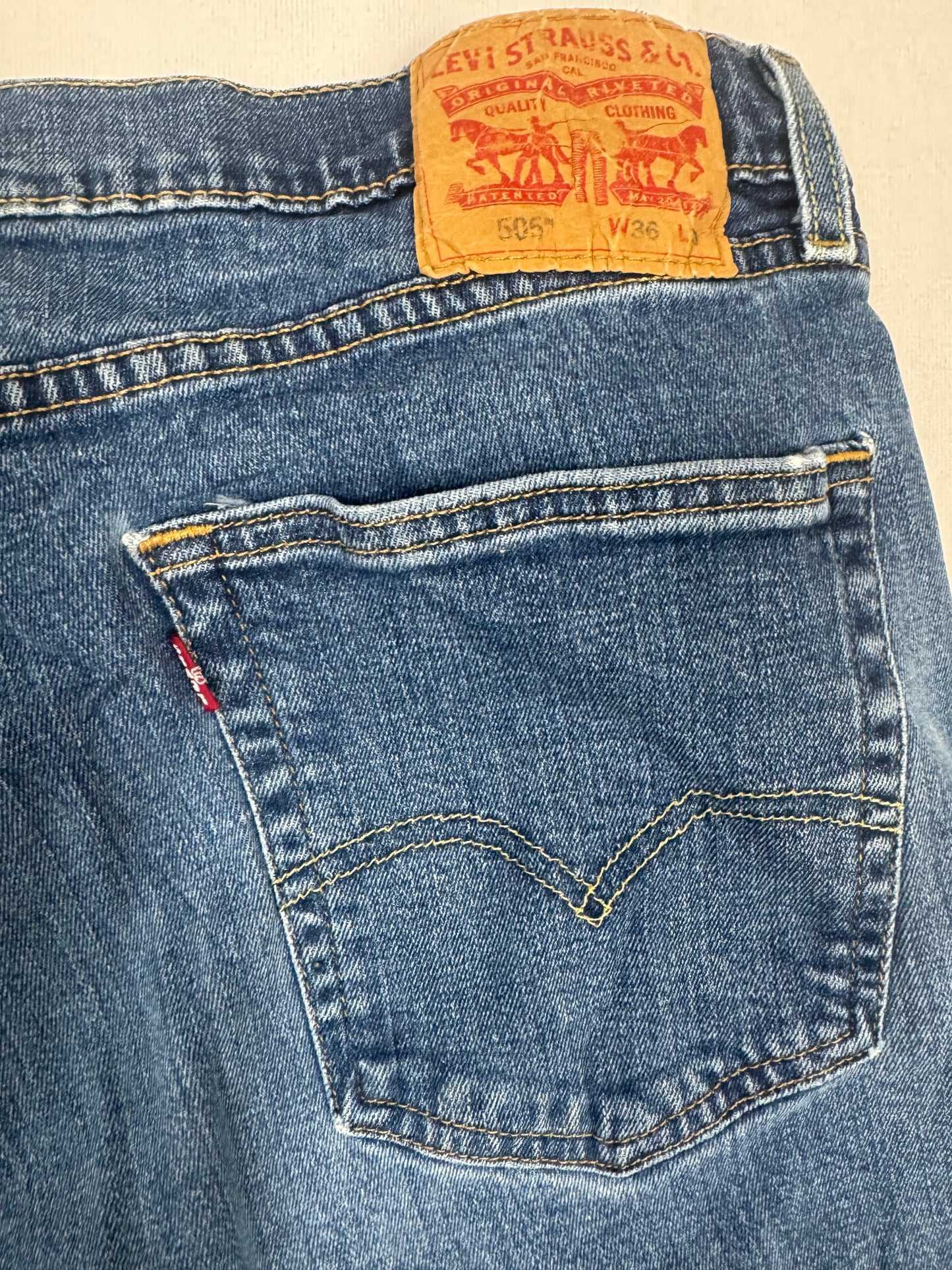 Vintage Levis 505 Denim Dark Wash Straight Fit Red Tab(36 x 30)